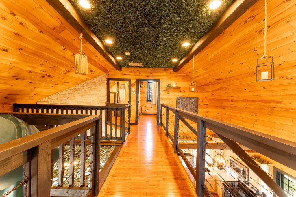 Hot Tub (Jacuzzi) - Photo 3