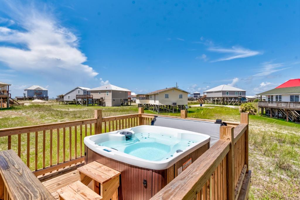 Hot Tub (Jacuzzi) - Photo 2