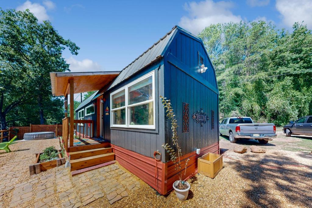 Hot Tub (Jacuzzi) - Photo 4