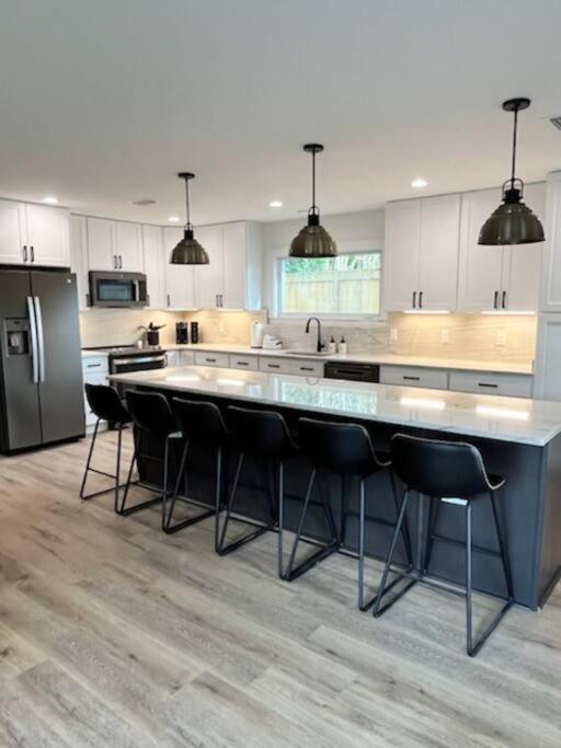 Love Shack in Foley/ Hot Tub / Modern Cozy - Image 6