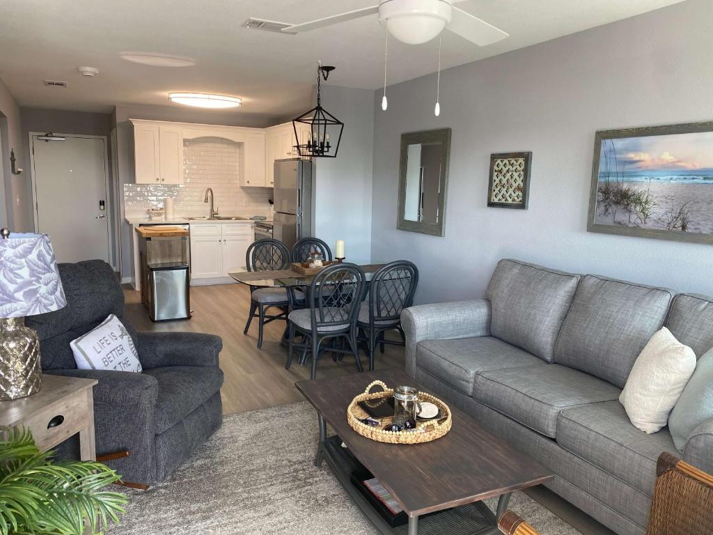 Gulf Shores Plantation 4307 by ALBVR - New Upgraded Condo and Building - Great Amenities - Image 4