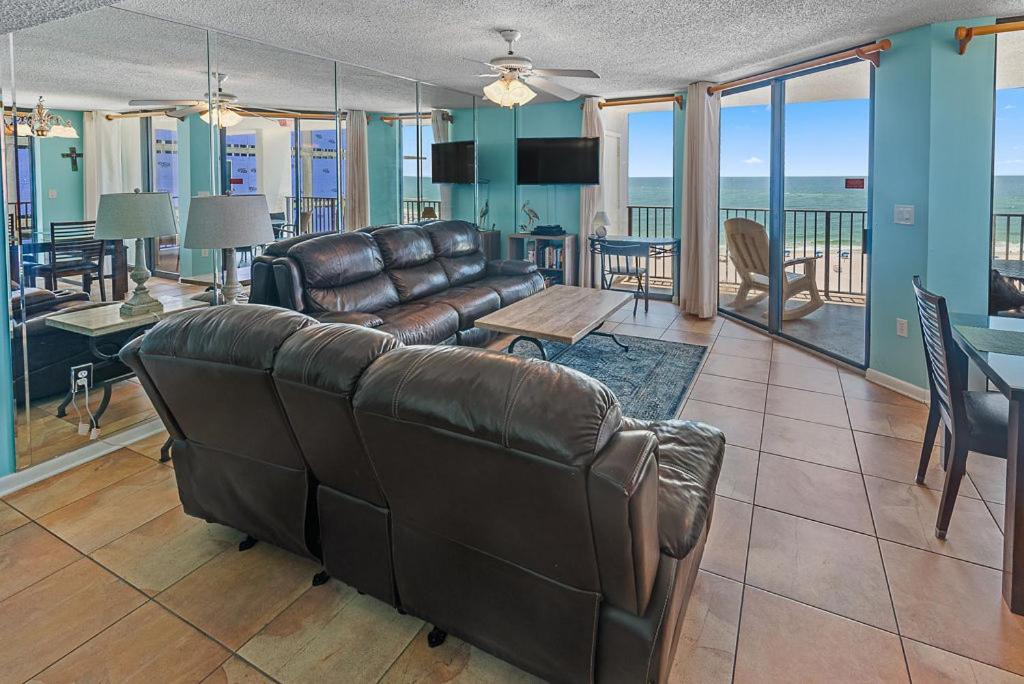Phoenix East 801 by ALBVR - Corner unit with wrap-around balcony and unparalleled views! - Image 5