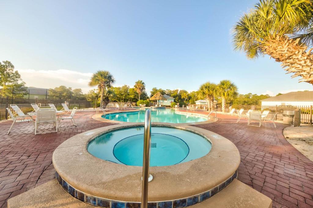 Hot Tub (Jacuzzi) - Photo 3