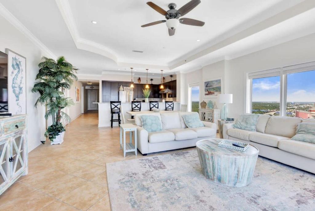 Escapes to the Shores Amenities galore Sleeps 10 - Image 8