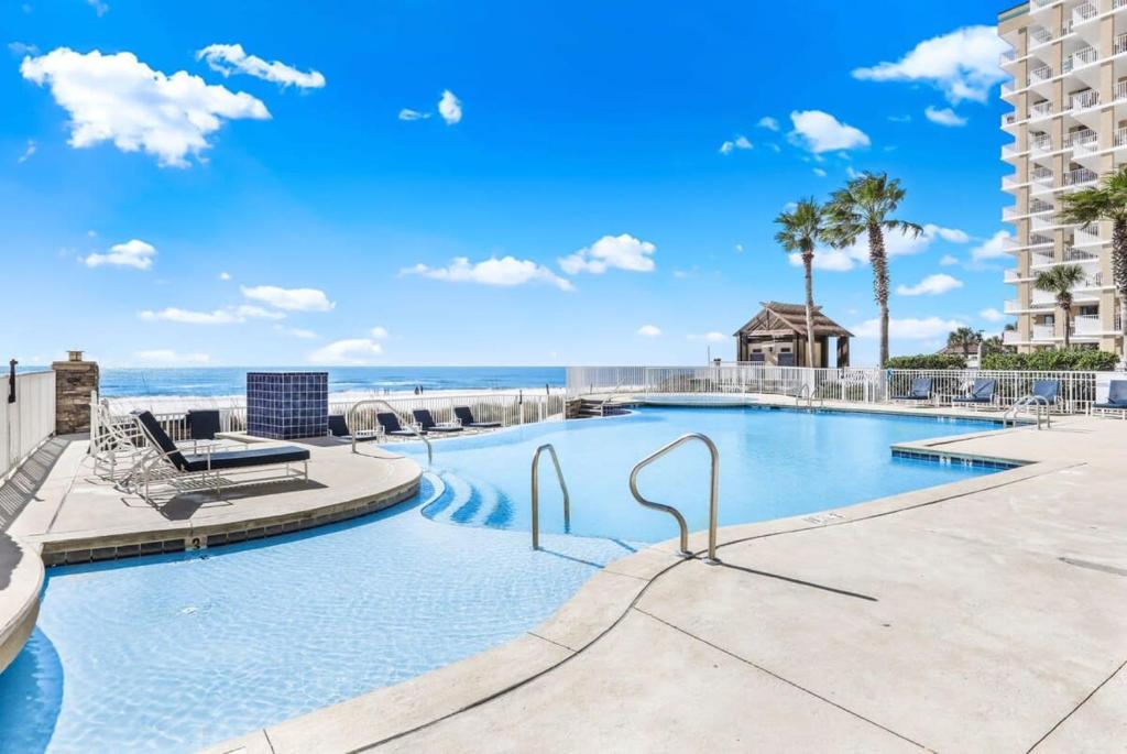 Escapes to the Shores Amenities galore Sleeps 10