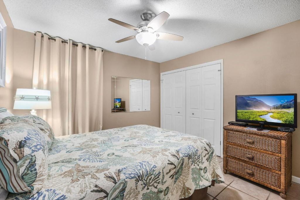 Phoenix II 2101-Amenities Galore Beachfront - Image 5