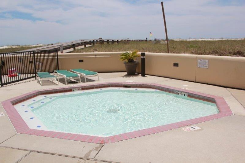 Hot Tub (Jacuzzi) - Photo 7