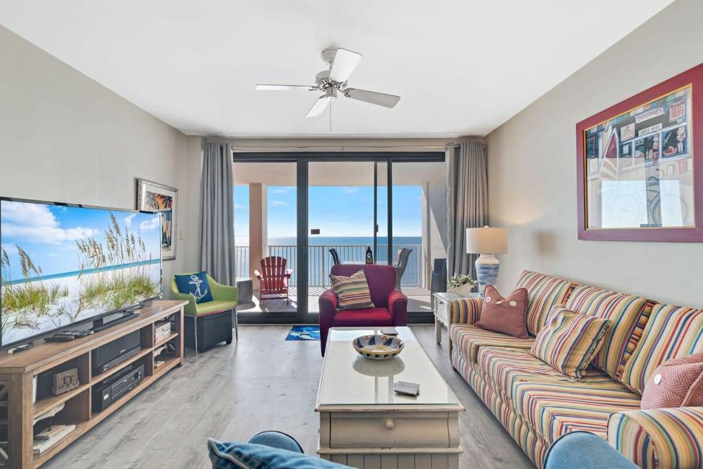 Windward Pointe 1104 Free chair and umbrella rental 3 BEDROOMS beachfront