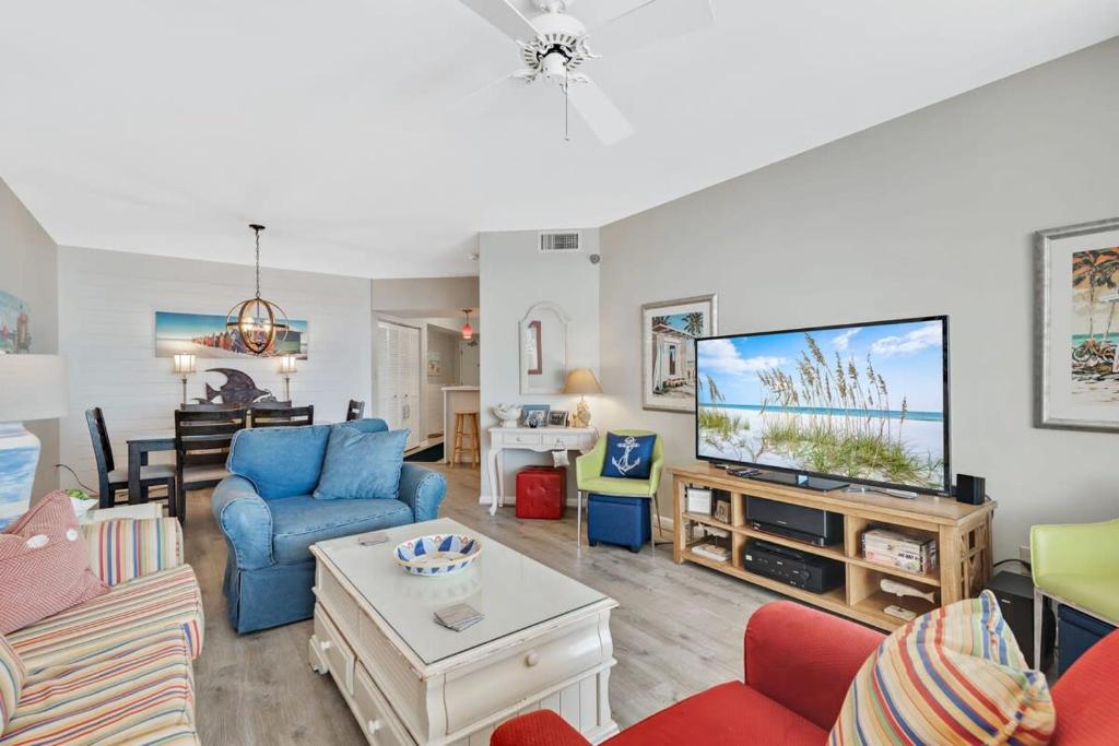 Windward Pointe 1104 Free chair and umbrella rental 3 BEDROOMS beachfront - Image 7