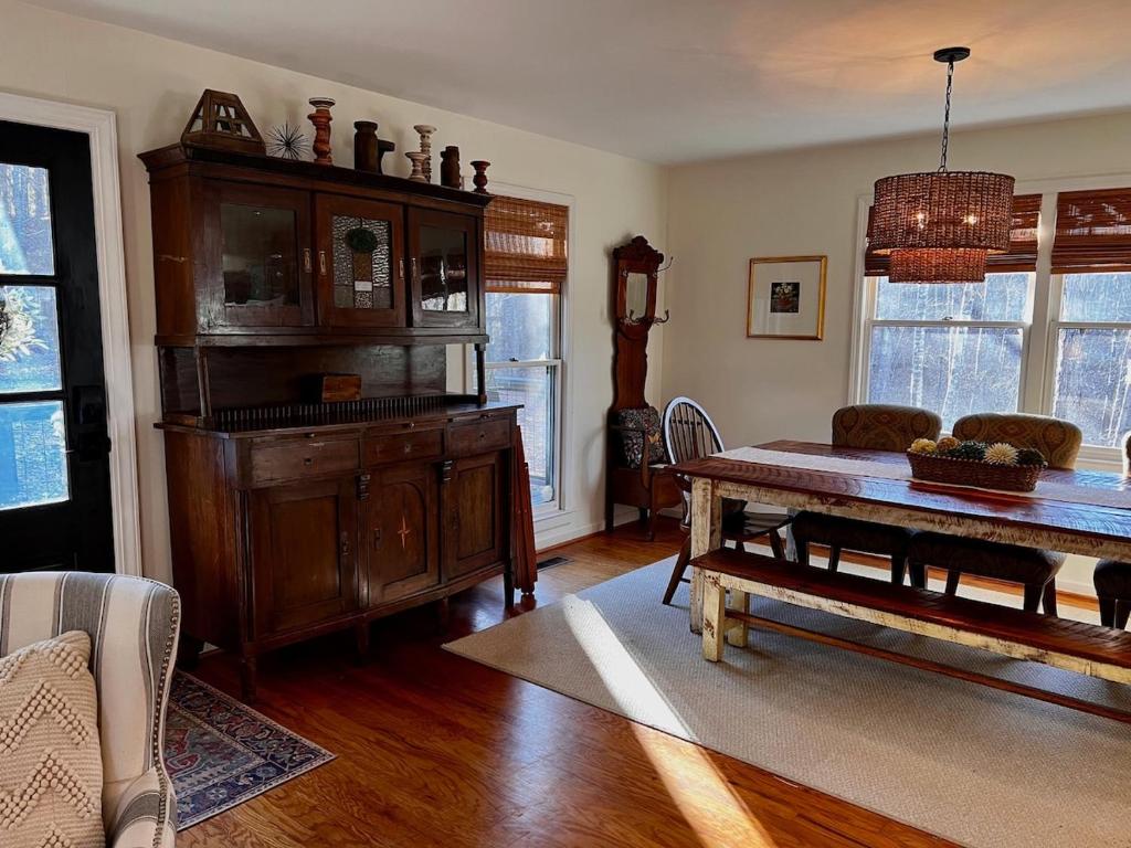 Rabbits Run-Mountain Creek Retreat - Image 4