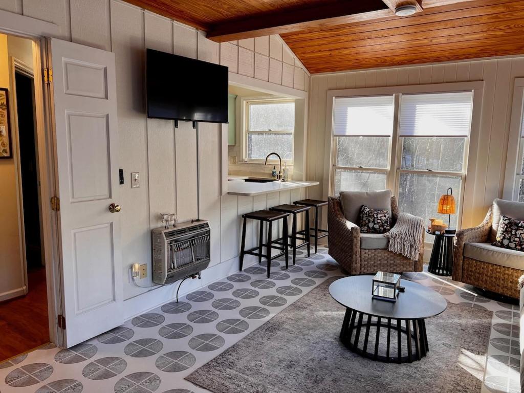 Rabbits Run-Mountain Creek Retreat - Image 5