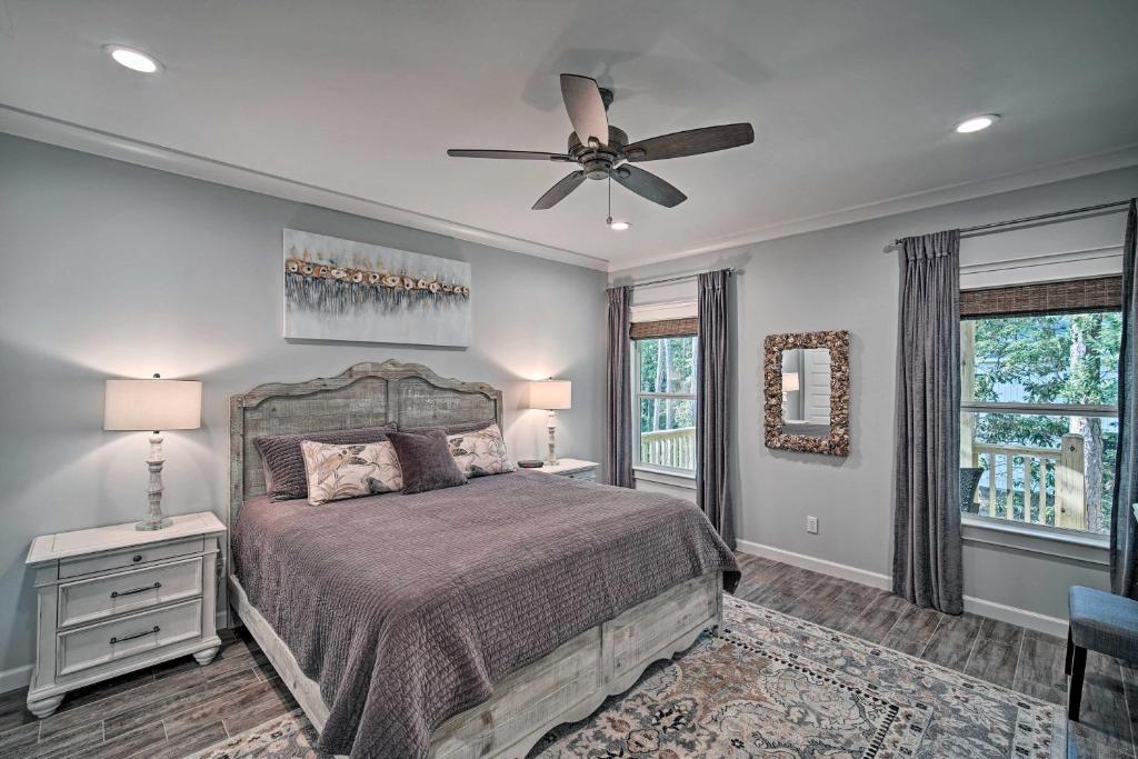 Quiet Fishermans House with Hot Tub and Tropical Bar! - Image 7