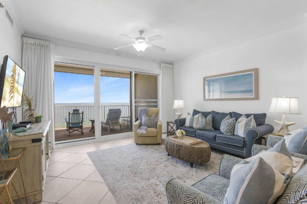 Regency Isle: Beachfront Bliss & Amazing Views 2 bedrooms