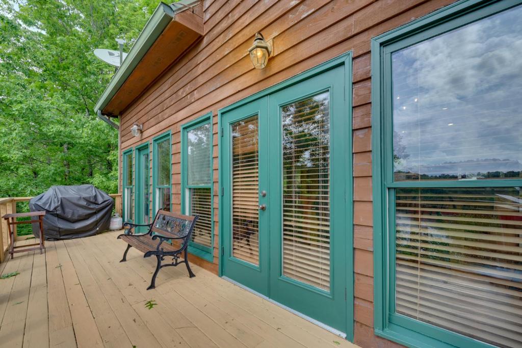 Hot Tub (Jacuzzi) - Photo 2