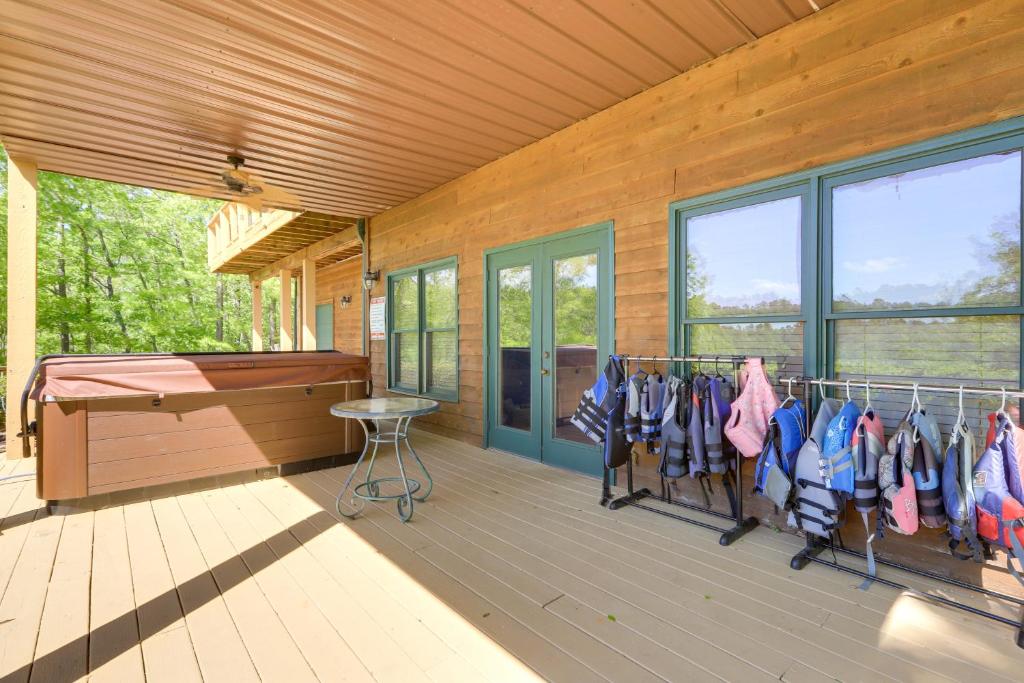 Secluded Cove and Fire Pit Lake Wedowee Getaway