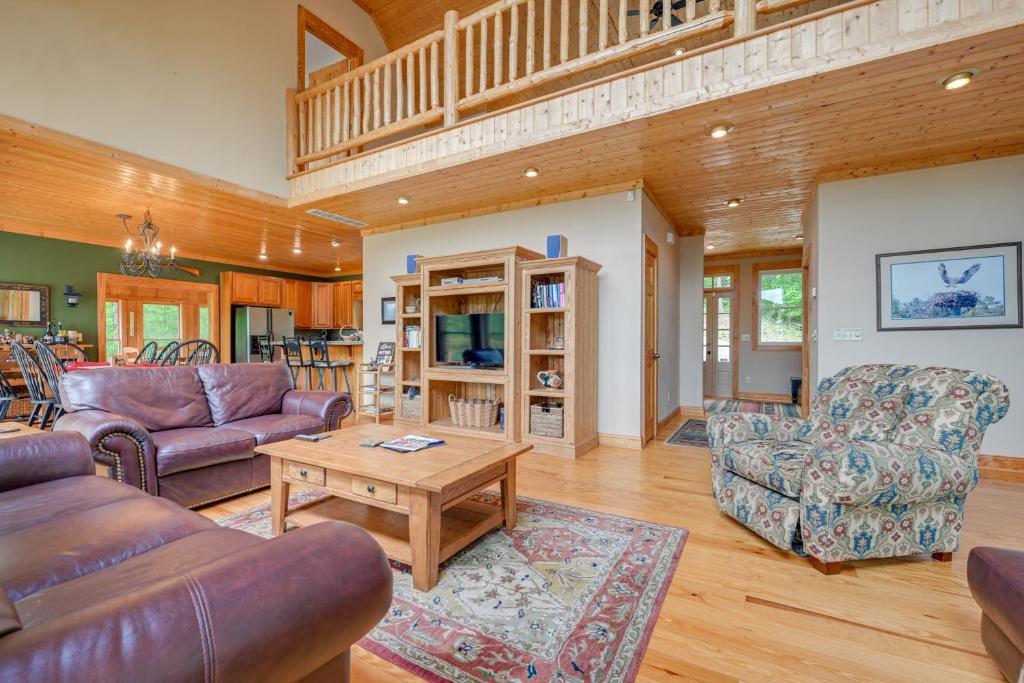 Secluded Cove and Fire Pit Lake Wedowee Getaway - Image 5