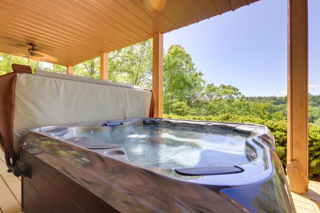 Hot Tub (Jacuzzi) - Photo 6