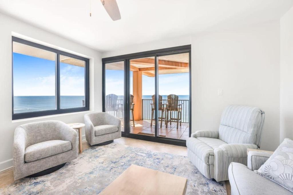 Broadmoor 1101 Beach views from every room - Image 7