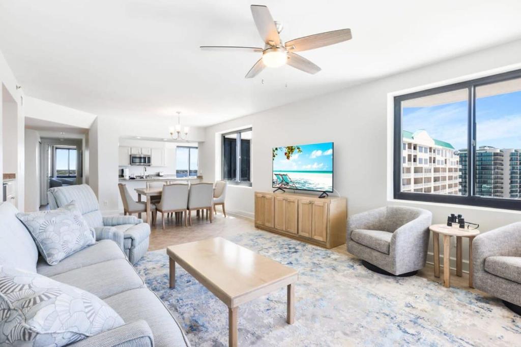 Broadmoor 1101 Beach views from every room - Image 6