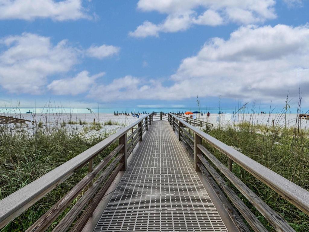 Sunset Crossing - Image 4