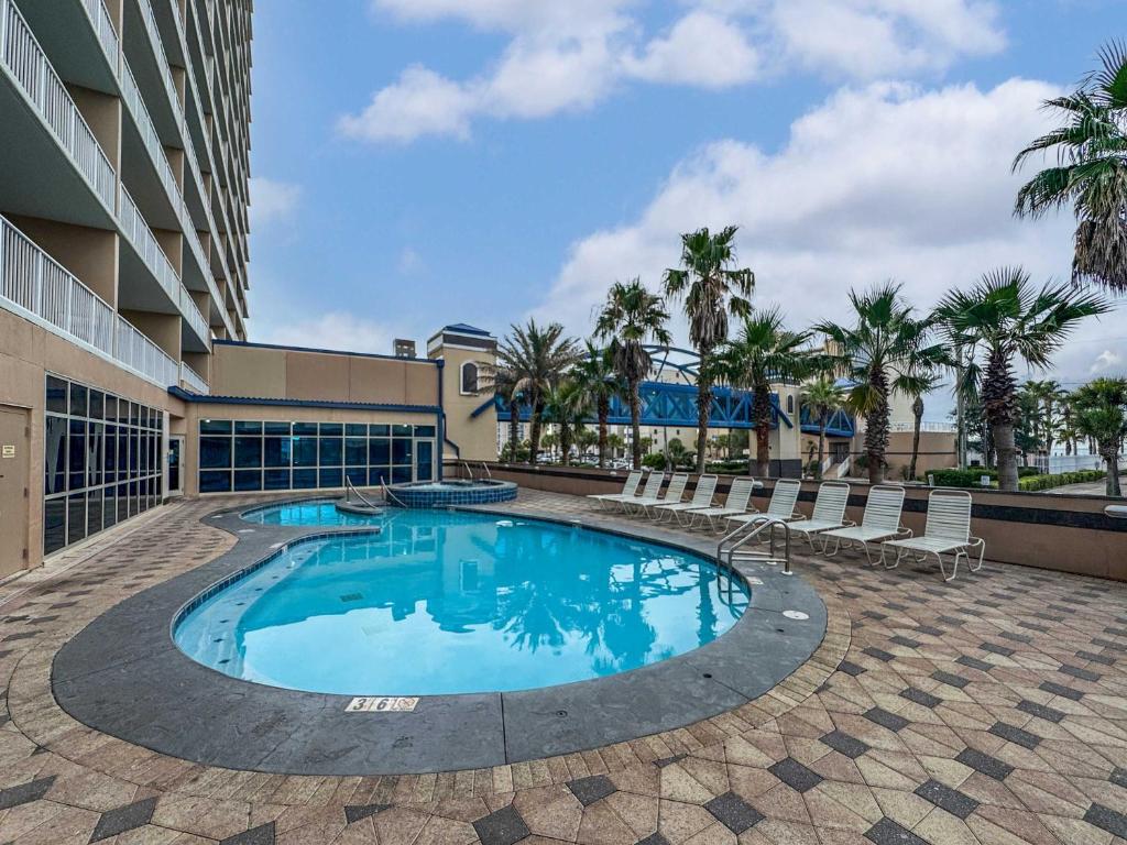 Hot Tub (Jacuzzi) - Photo 2