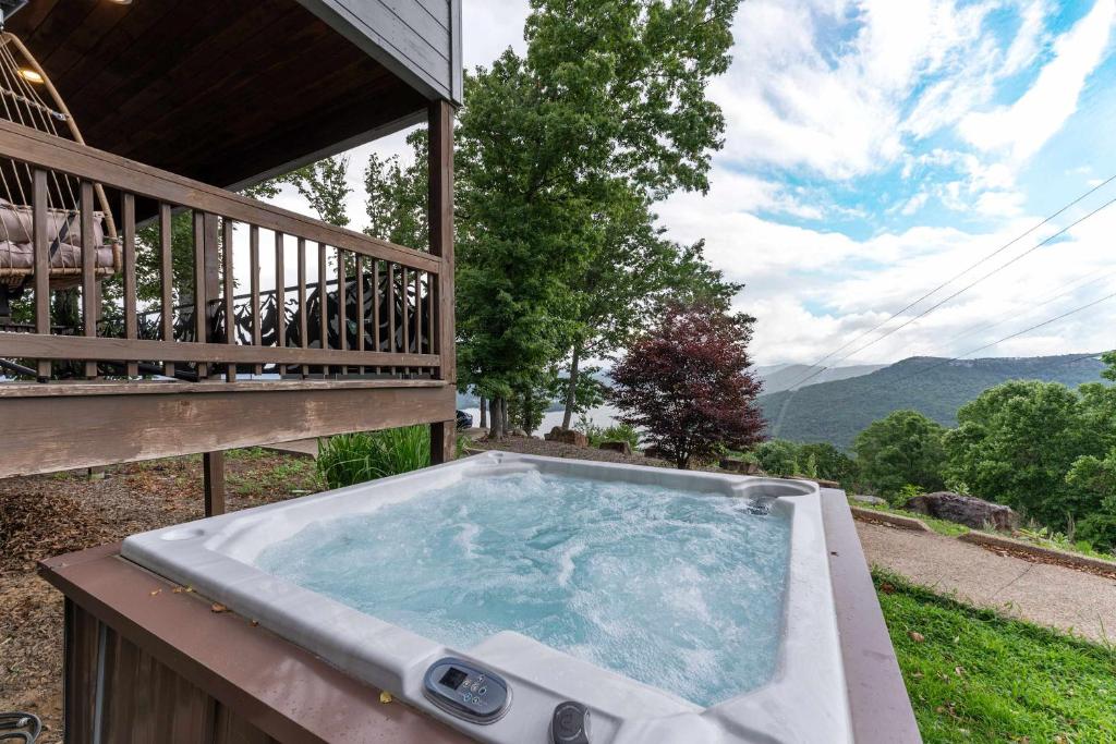 Big Time Hill Cabin with an indoor pool hot tub & great views