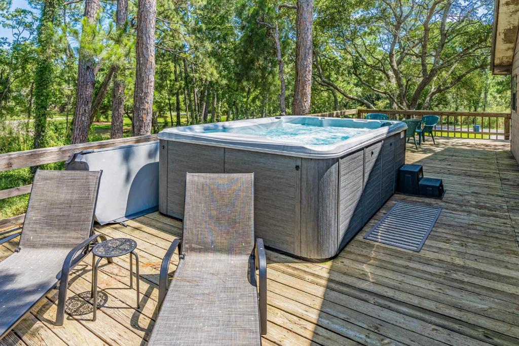 Hot Tub (Jacuzzi) - Photo 4