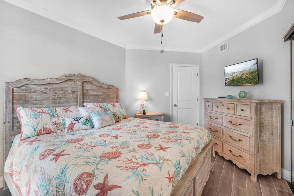 Windward Pointe 303 ideally located on 3rd floor - Image 8