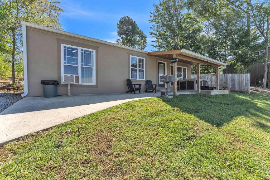 Hot Tub (Jacuzzi) - Photo 3