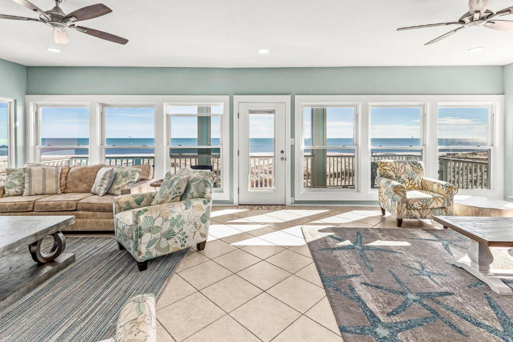 Grotto on the Gulf - Image 5