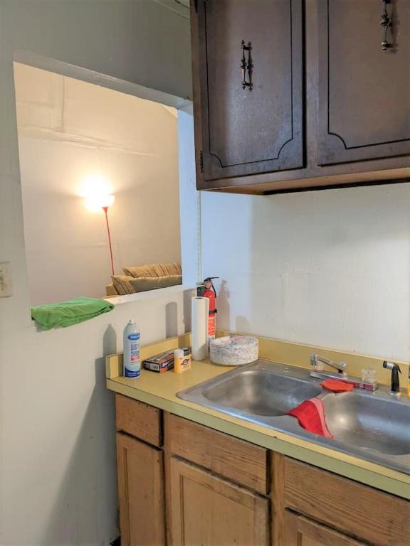 HISTORIC HILL APARTMENTS (Duplex) - Image 8