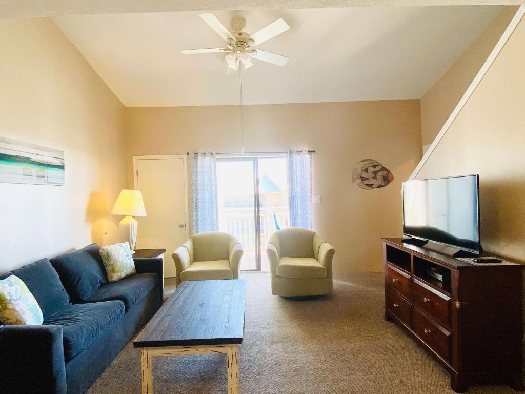 Sugar Beach 331 by ALBVR - Beautifully upgraded top floor condo with indirect beach view