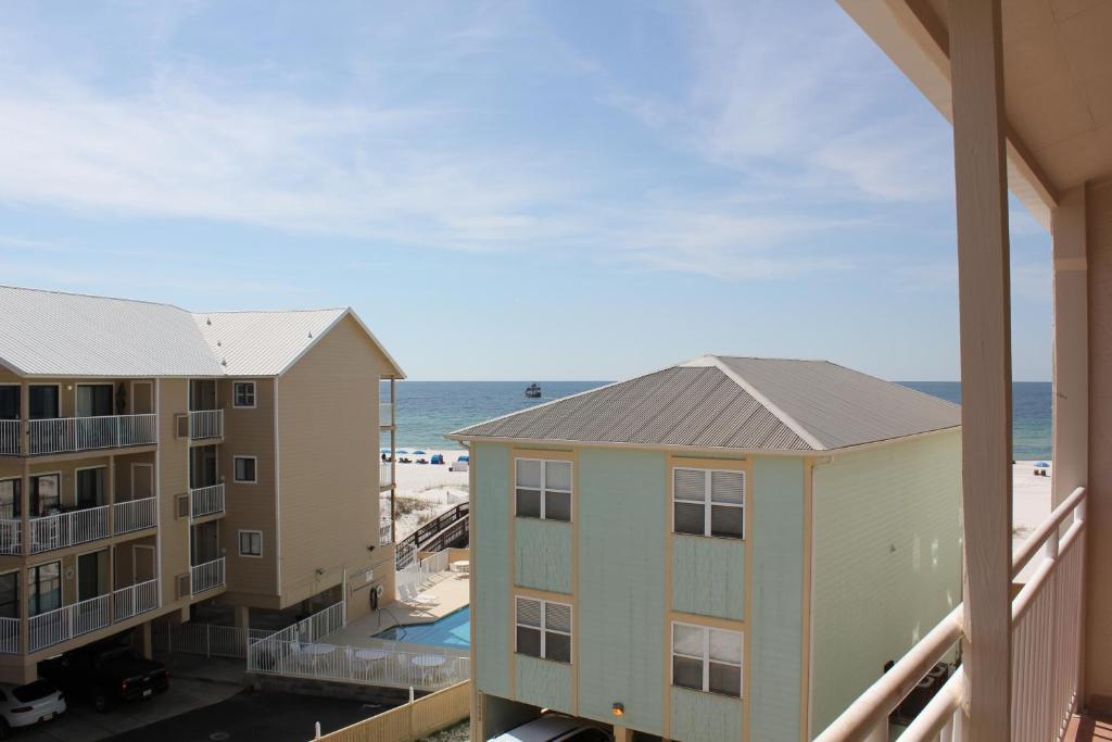 Sugar Beach 331 by ALBVR - Beautifully upgraded top floor condo with indirect beach view - Image 6