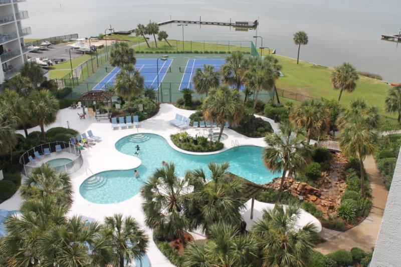 Hot Tub (Jacuzzi) - Photo 2