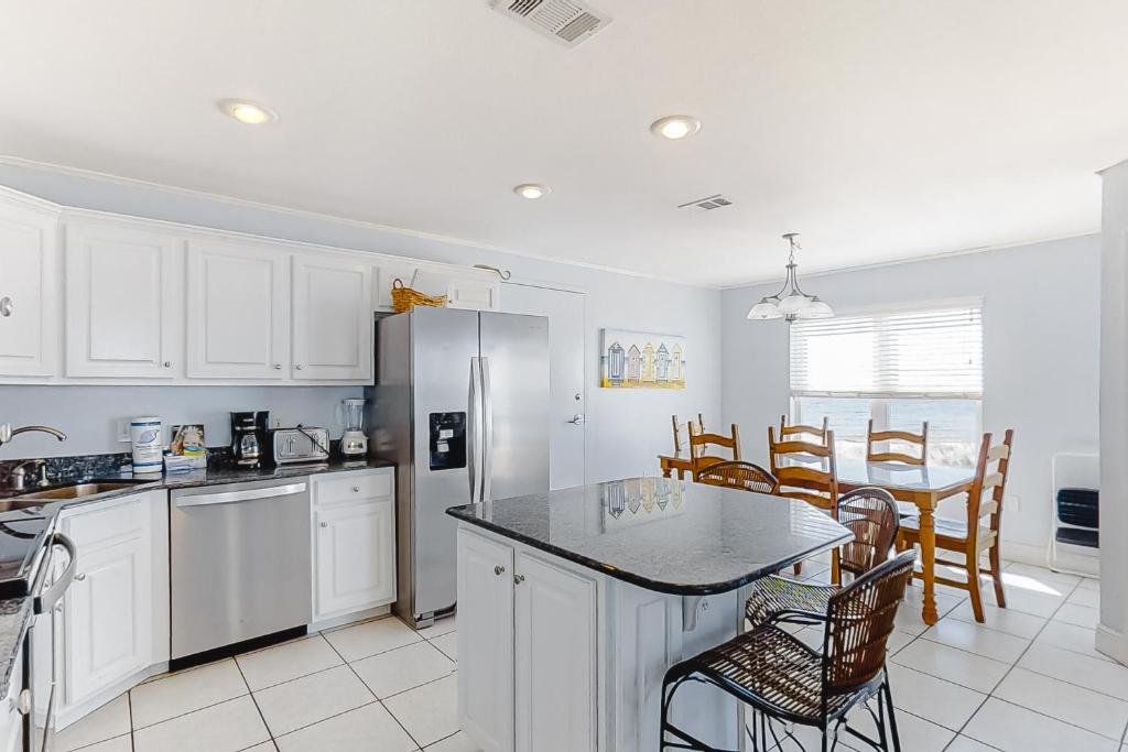 Jenny Lind West by Meyer Vacation Rentals