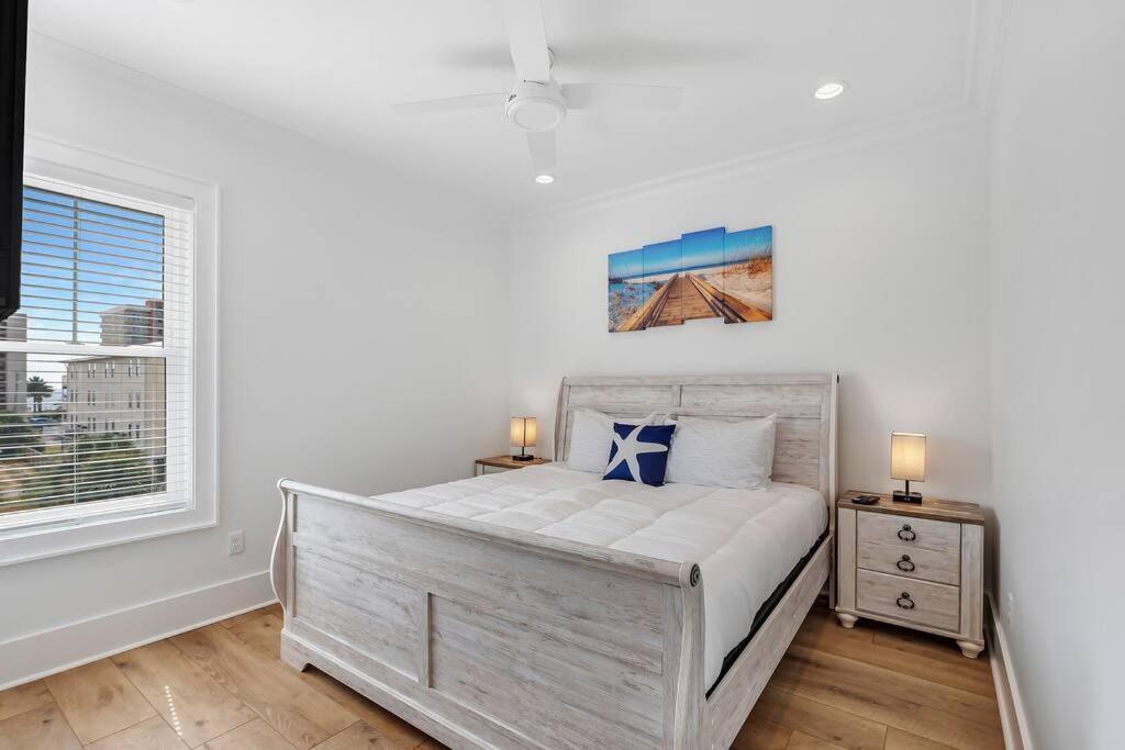 Amazing new house - steps away from beach! - Image 6