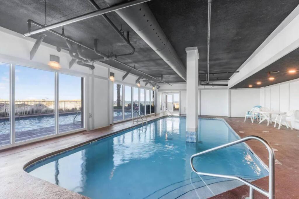 Breezy Does It Royal Palms 404 DIRECT GULF FRONT - Image 8