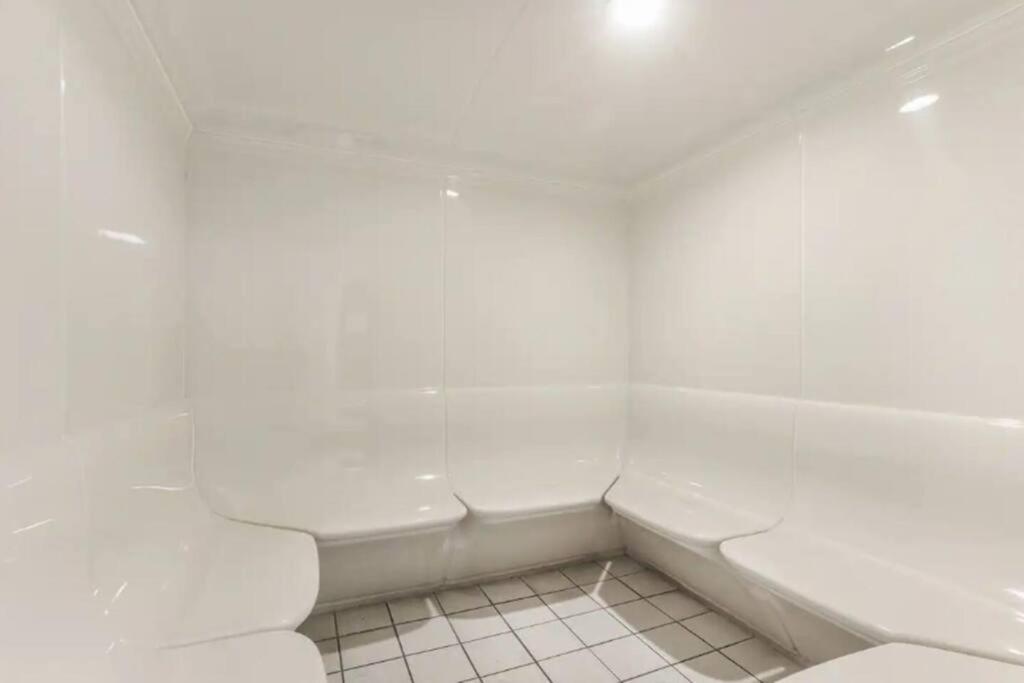 Breezy Does It Royal Palms 404 DIRECT GULF FRONT