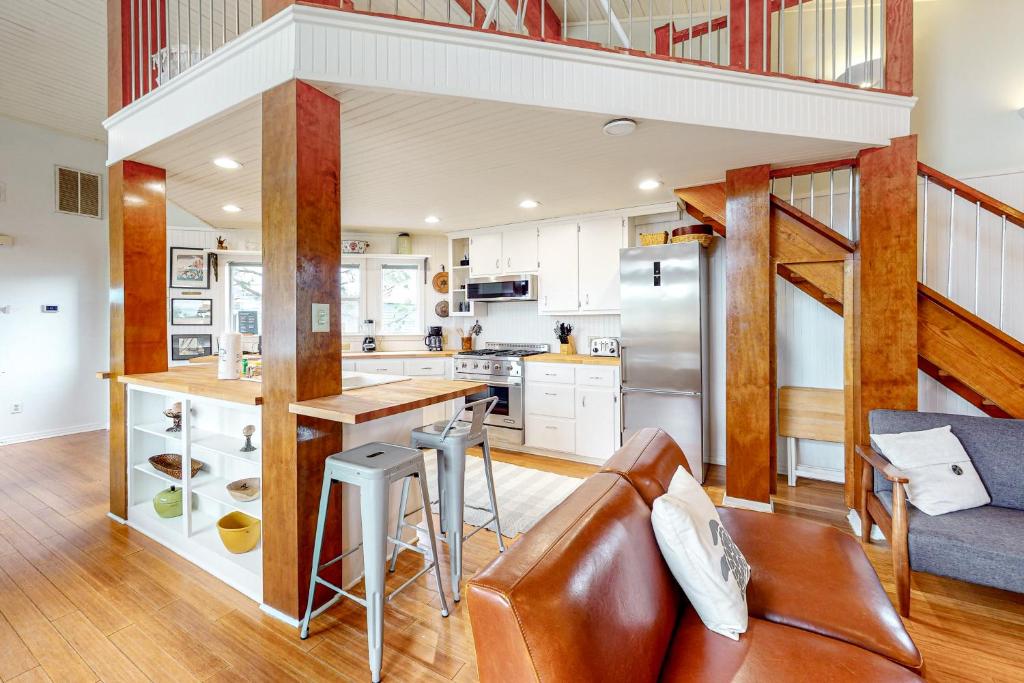 Bird's Nest - Image 4