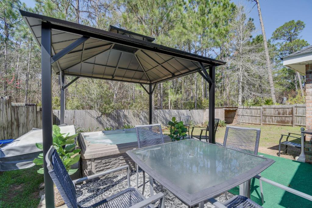 Hot Tub (Jacuzzi) - Photo 3