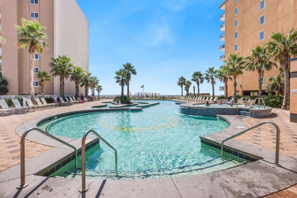 Crystal Tower 206 Amenities galore