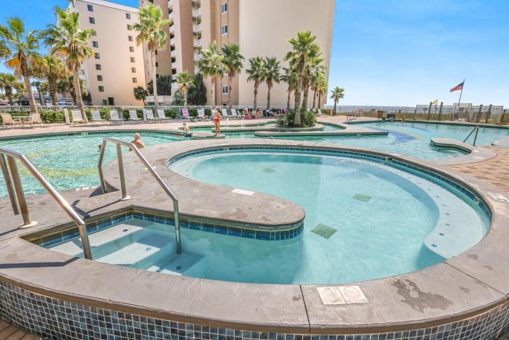 Hot Tub (Jacuzzi) - Photo 6