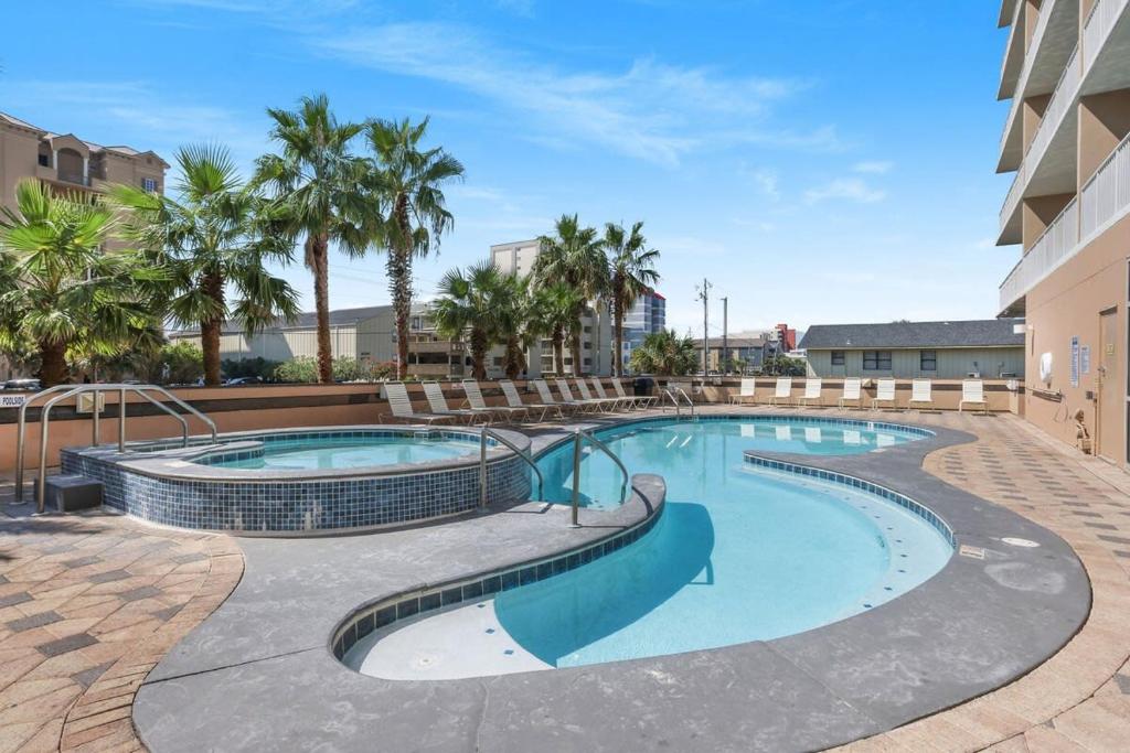 Hot Tub (Jacuzzi) - Photo 3