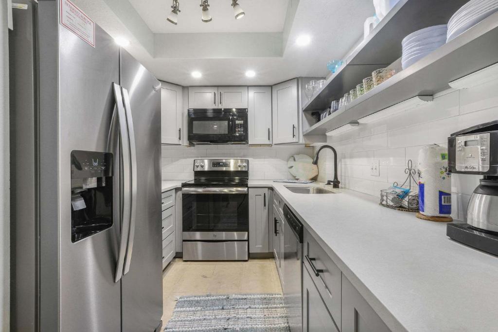 Phoenix I 1112-11th floor splash pad beachfront - Image 5