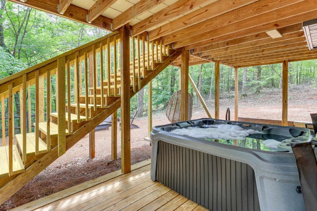 Hot Tub (Jacuzzi) - Photo 5