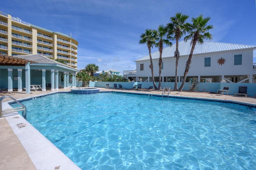 Hot Tub (Jacuzzi) - Photo 2