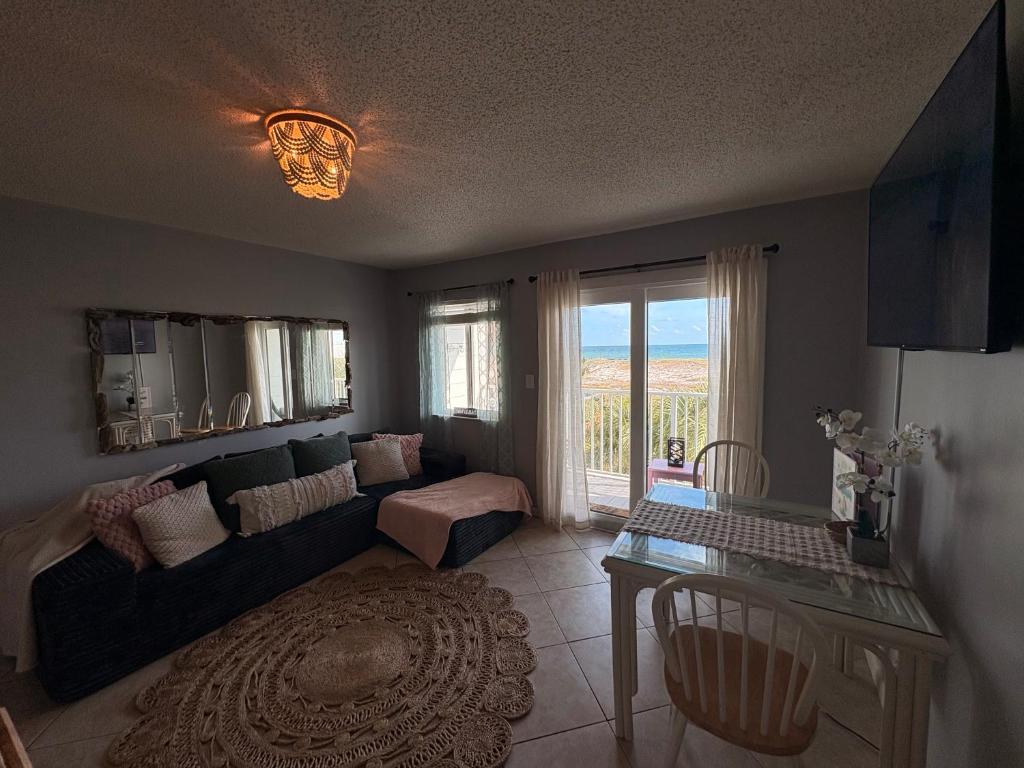 Stay beachy - Image 4