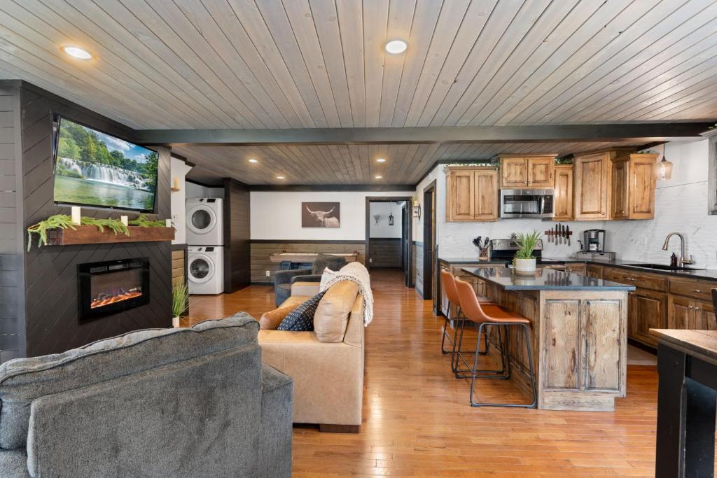 Pool Lodge with amazing views - Image 7