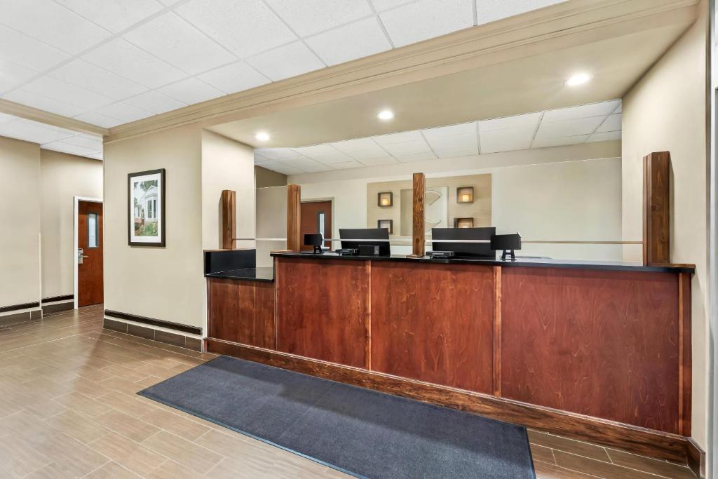 Comfort Inn & Suites Tuscumbia-Muscle Shoals - Image 7