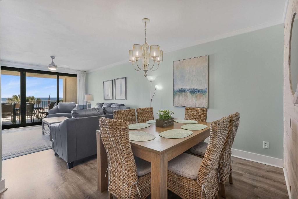 Windward Pointe 304- Pristine Amenities galore - Image 5